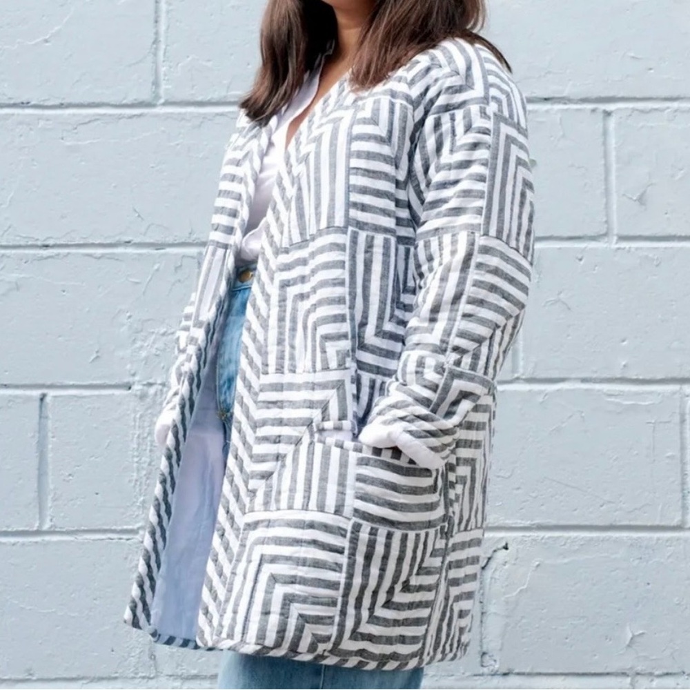 Geometric Patterned Gray Teddy Jacket - image 1